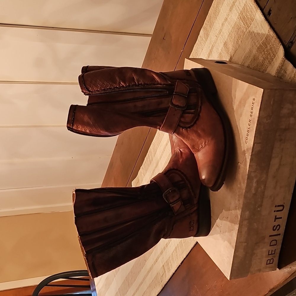 BED|STU Rustic Brown Leather Boots